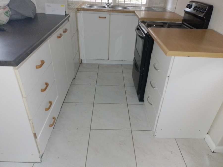To Let 3 Bedroom Property for Rent in Jagtershof Western Cape